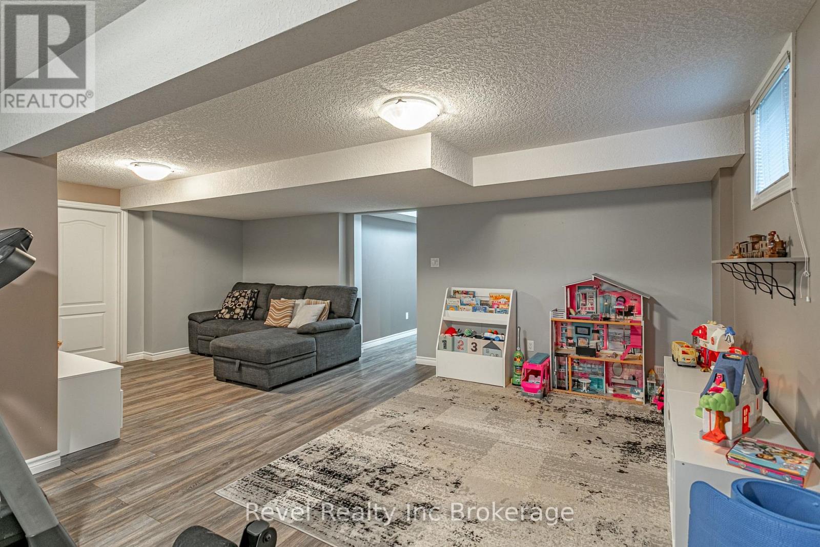 53 Applewood Street, Blandford-Blenheim, Ontario  N0J 1S0 - Photo 30 - X13833616
