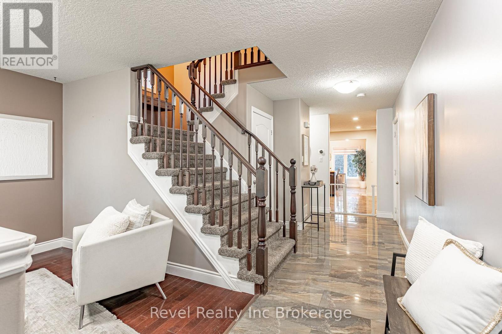 53 Applewood Street, Blandford-Blenheim, Ontario  N0J 1S0 - Photo 6 - X13833616