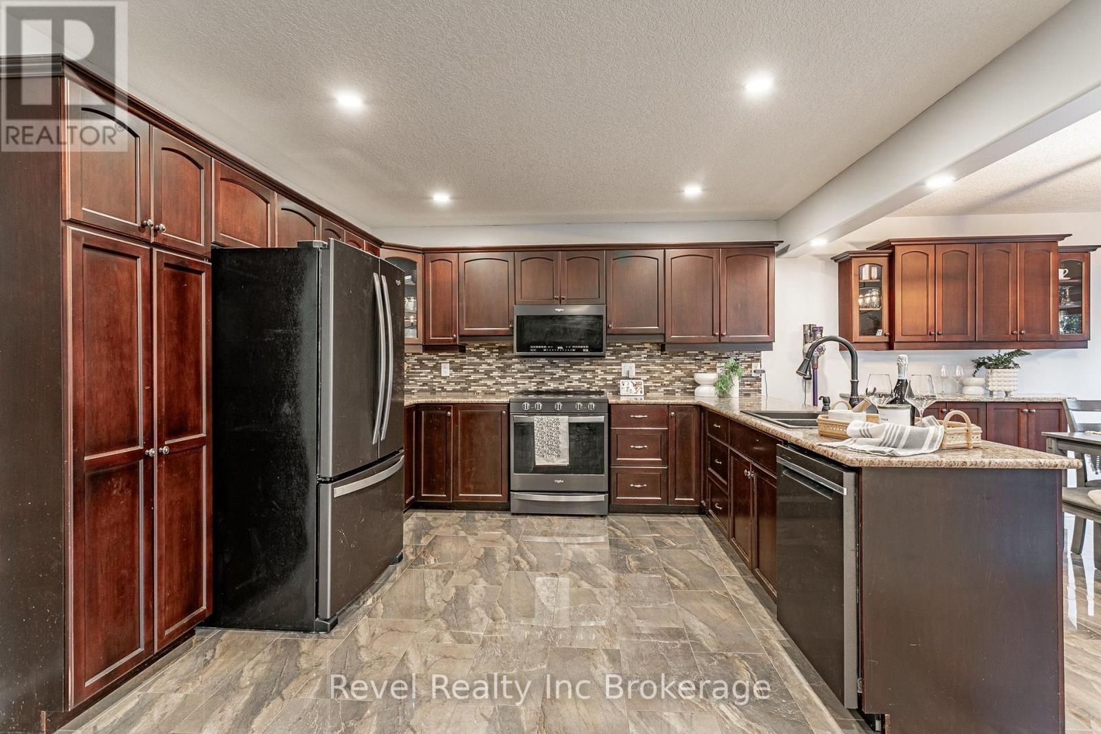 53 Applewood Street, Blandford-Blenheim, Ontario  N0J 1S0 - Photo 9 - X13833616