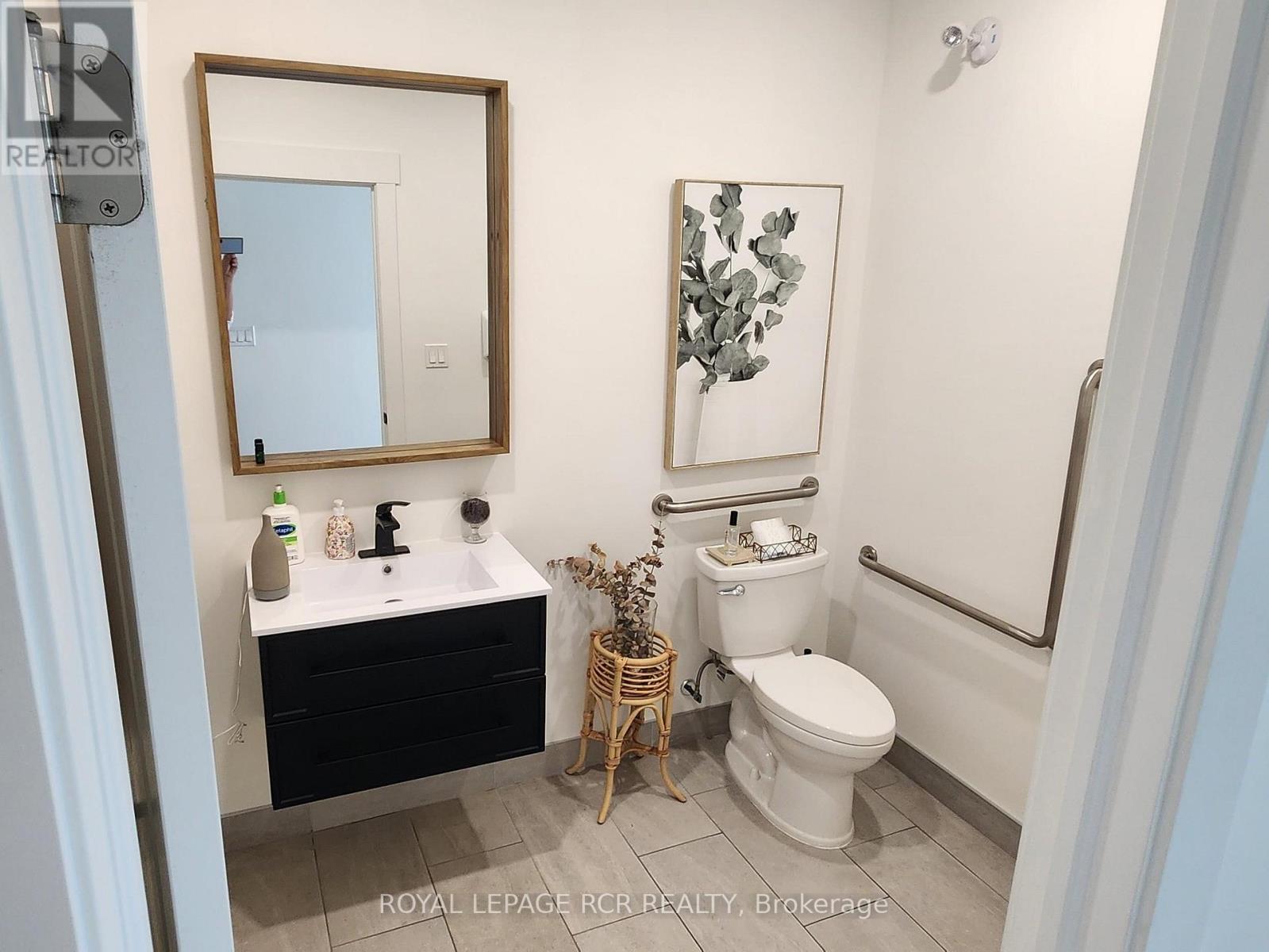 253 Main Street S, Newmarket, Ontario  L3Y 3Z4 - Photo 5 - N13833614