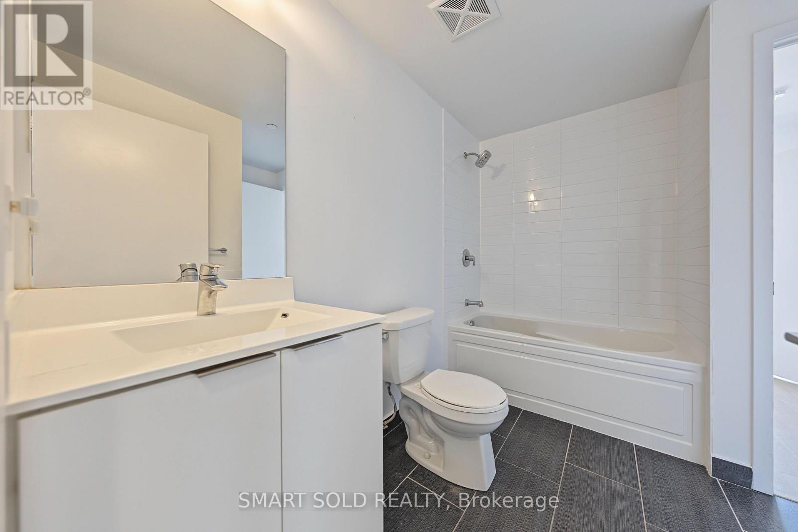 2313 - 30 Shore Breeze Drive, Toronto, Ontario  M8V 0J1 - Photo 18 - W13833606