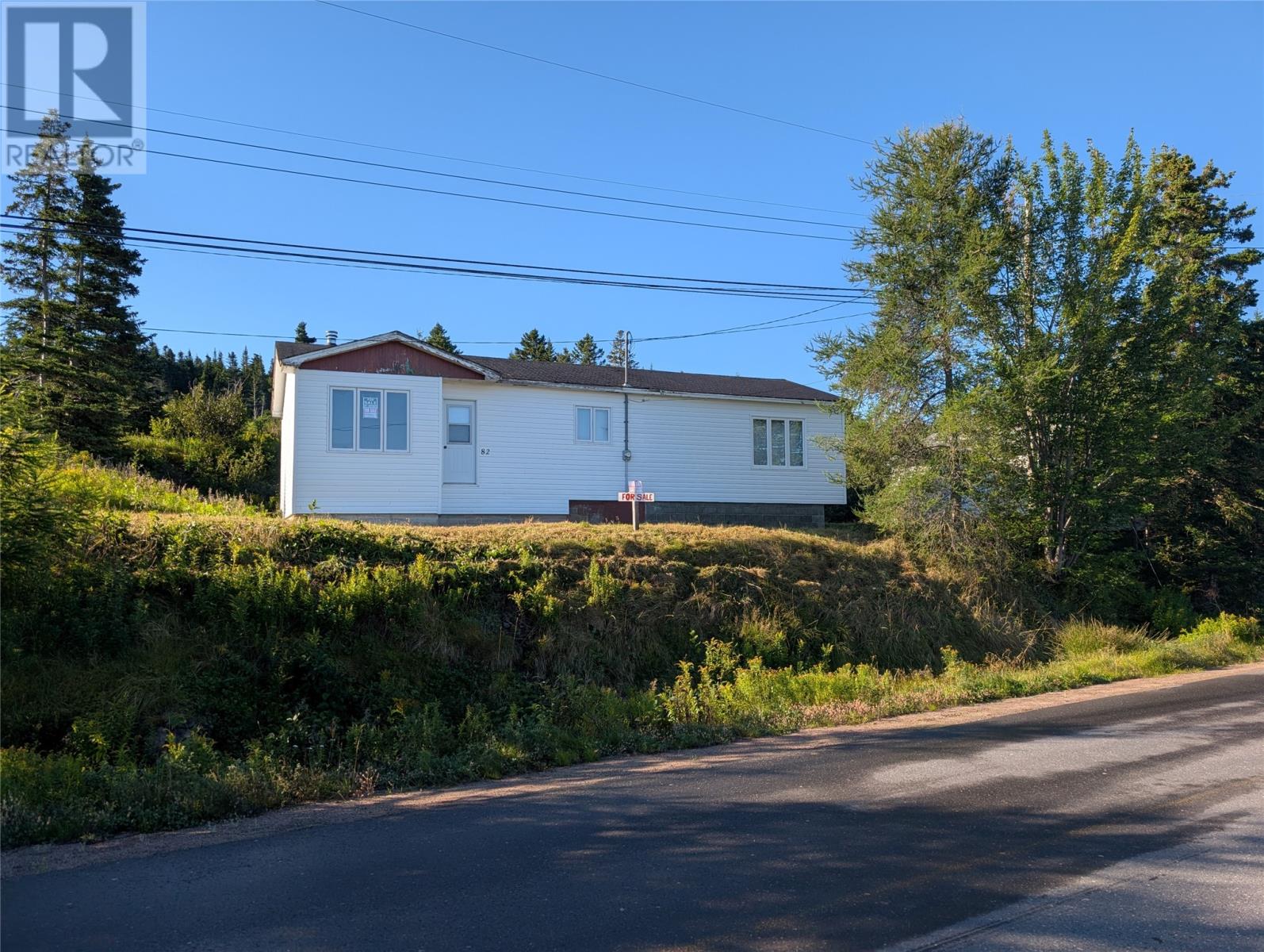 82 Main Road, Britainni