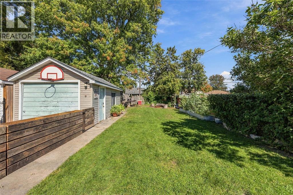 272 Kathleen Avenue, Sarnia, Ontario  N7T 1E3 - Photo 17 - 26023697