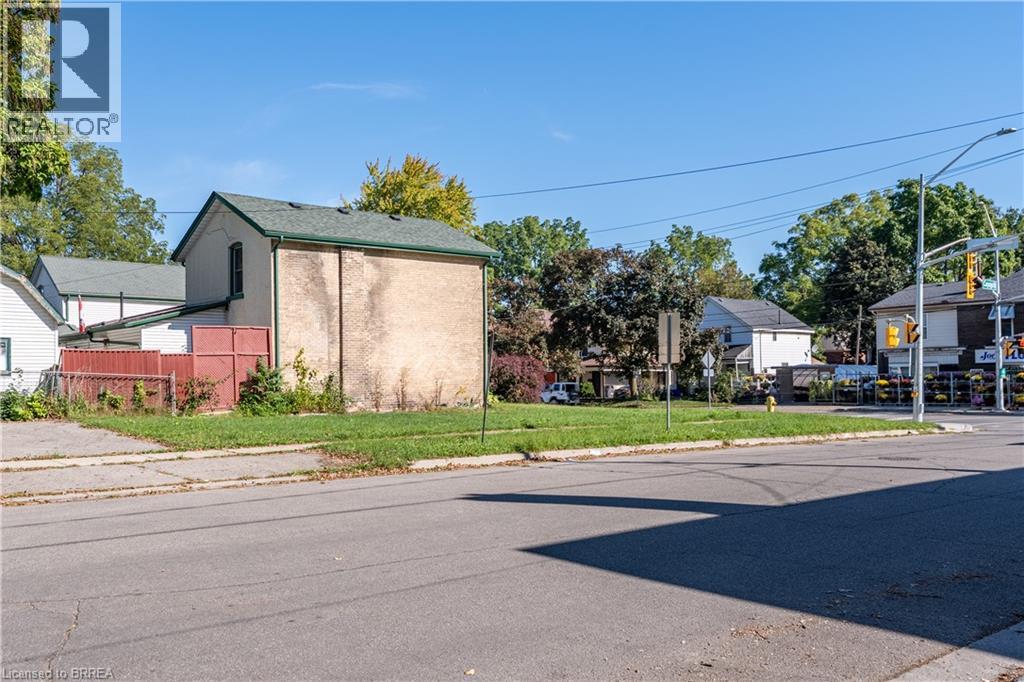 129 Erie Avenue, Brantford, Ontario  N3S 2G3 - Photo 16 - 40862672
