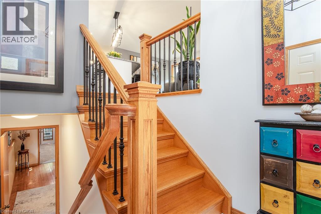 154 Ambleside Court, Waterloo, Ontario  N2K 3E3 - Photo 6 - 40854611