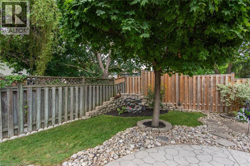 154 Ambleside Court, Waterloo, Ontario  N2K 3E3 - Photo 49 - 40854611
