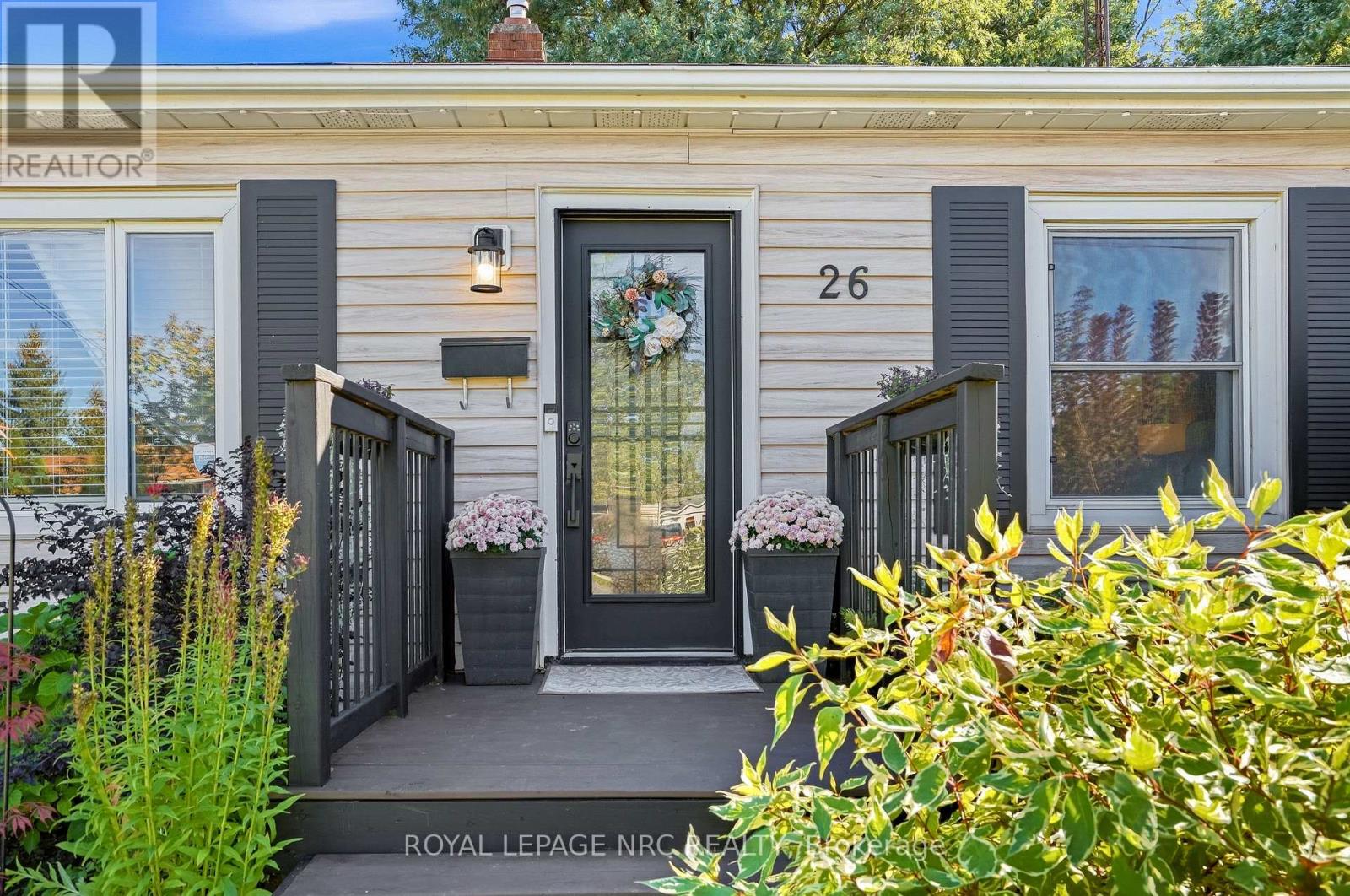 26 Battersea Avenue, St. Catharines, Ontario  L2P 1L7 - Photo 2 - X13833640