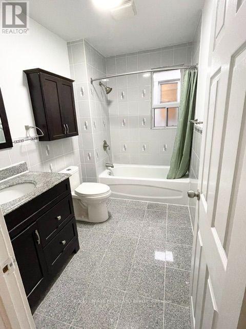 606 Coxwell Avenue, Toronto, Ontario  M4C 3B6 - Photo 15 - E13833632