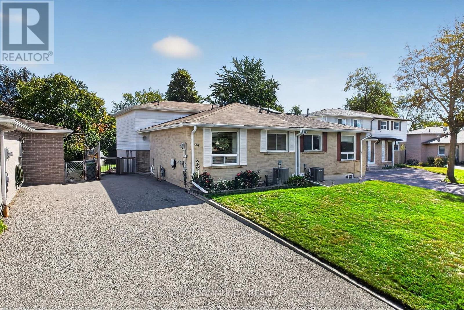 37 Coxworth Crescent, Toronto, Ontario  M1B 1E2 - Photo 1 - E13833648