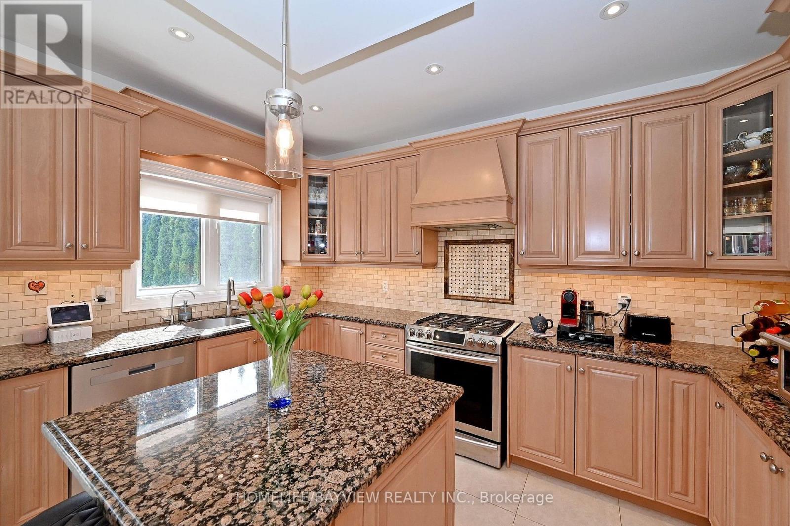 59 Vitlor Drive, Richmond Hill, Ontario  L4E 0G3 - Photo 16 - N13833664