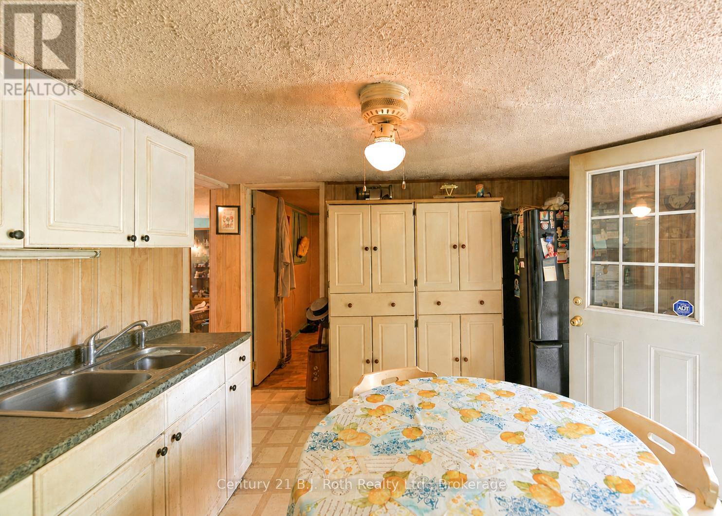 3427 Coronation Avenue, Severn, Ontario  L0K 1G0 - Photo 10 - S13833656