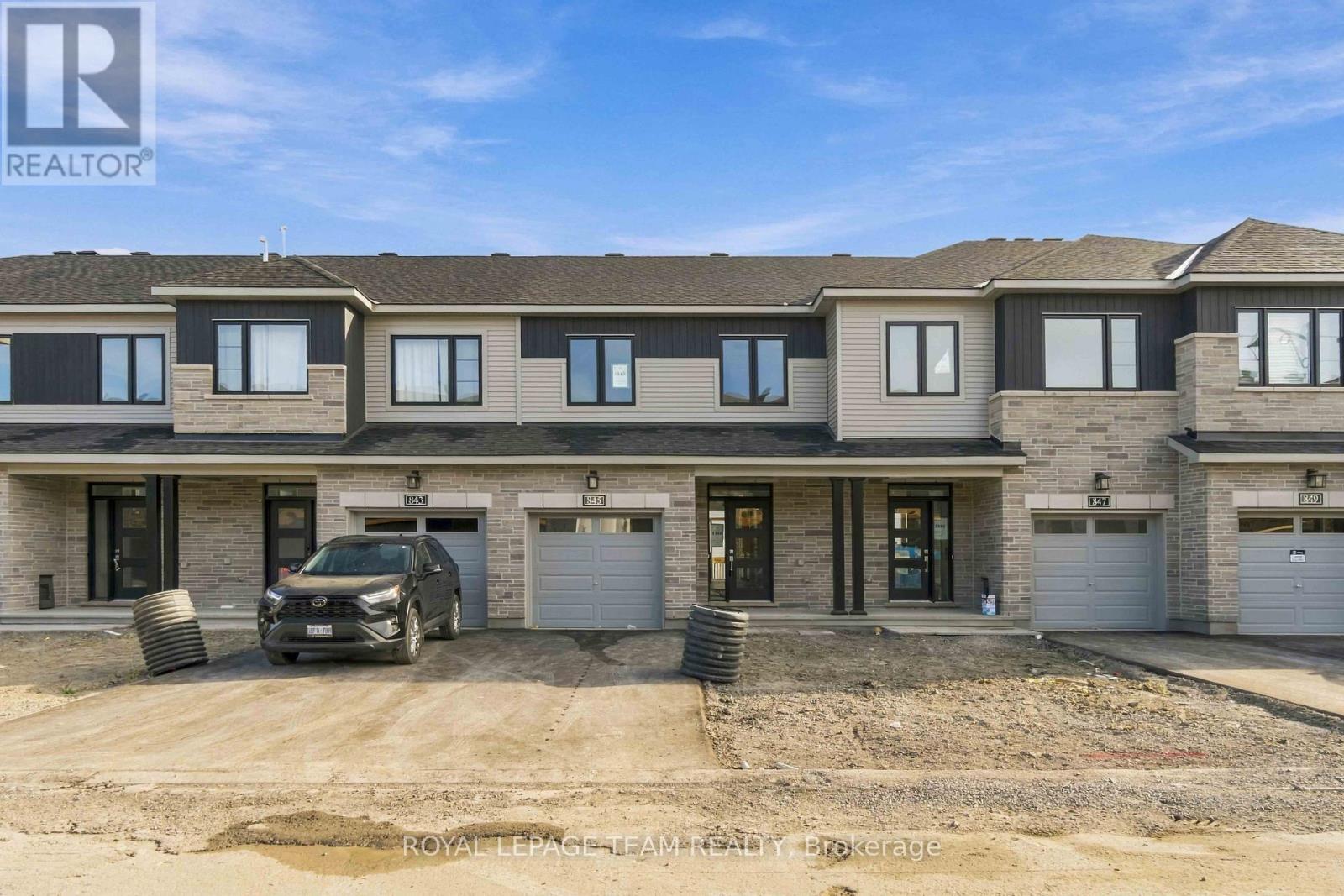 845 FAIRLINE ROW, Ottawa, Ontario