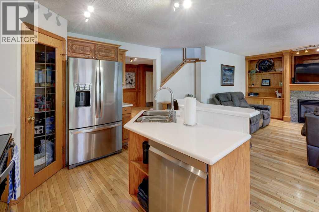 182 Harvest Creek Close NE
