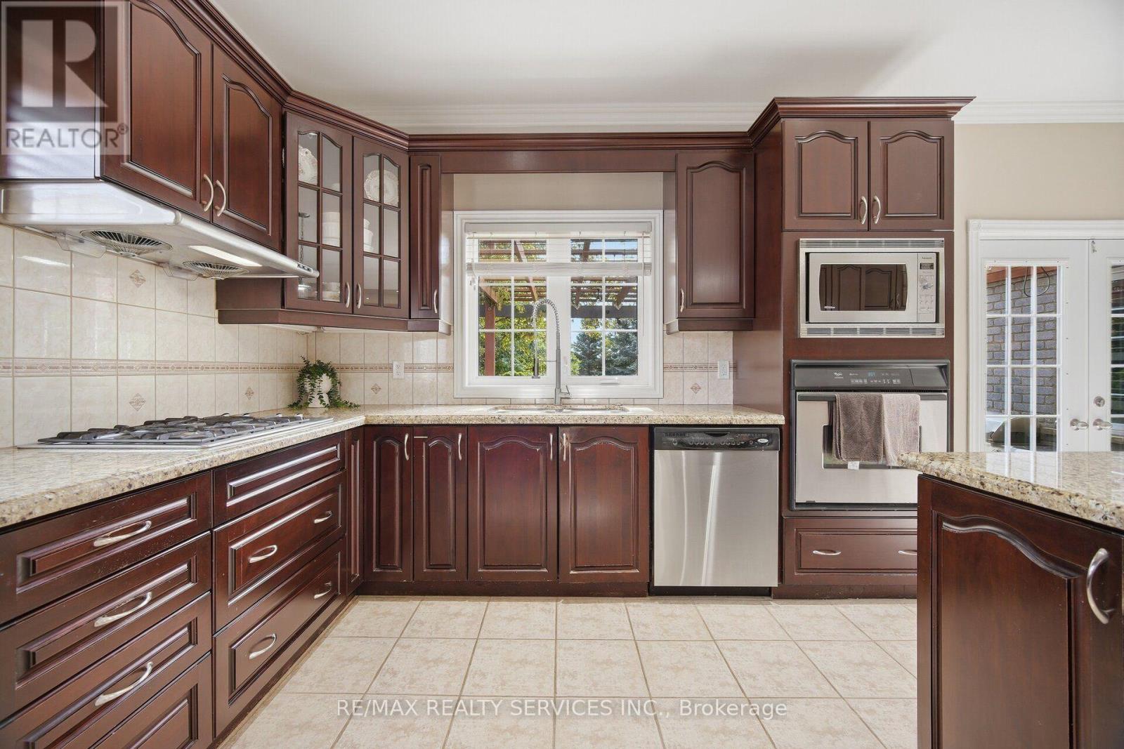 8910 Creditview Road, Brampton, Ontario L6Y 0G4 - Photo 10 - W13833646