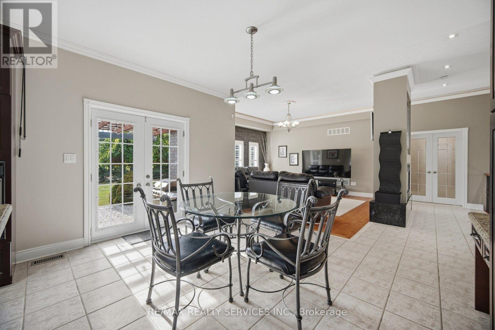 8910 Creditview Road, Brampton, Ontario L6Y 0G4 - Photo 14 - W13833646