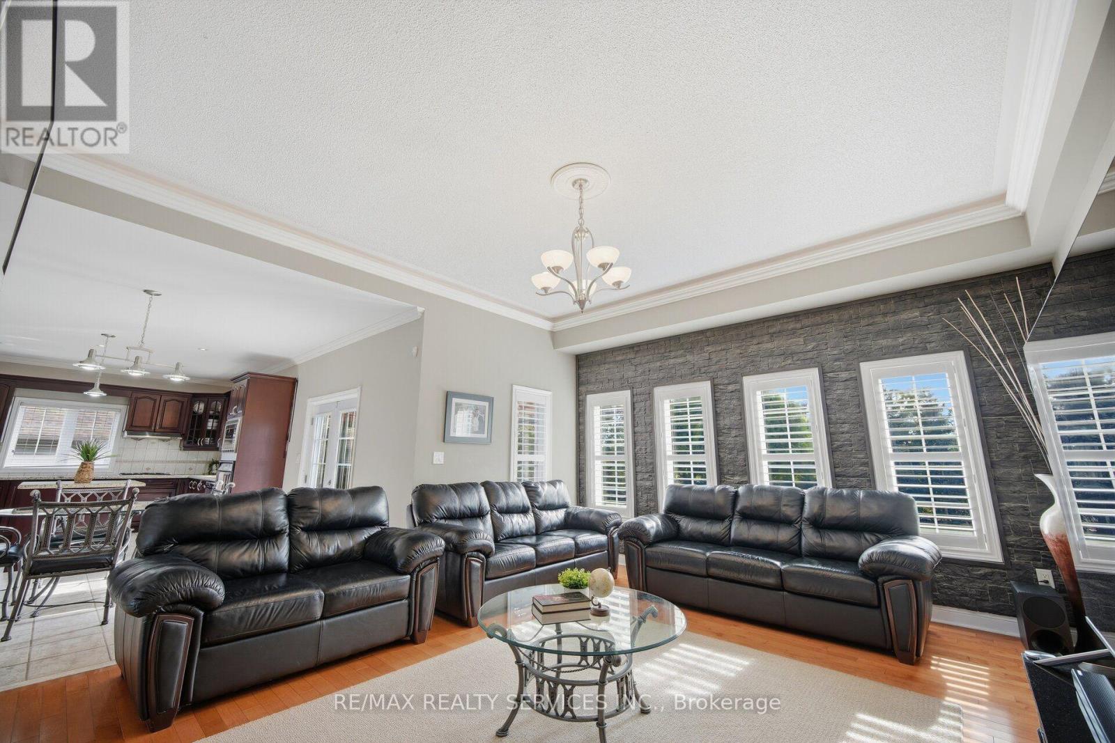 8910 Creditview Road, Brampton, Ontario L6Y 0G4 - Photo 16 - W13833646