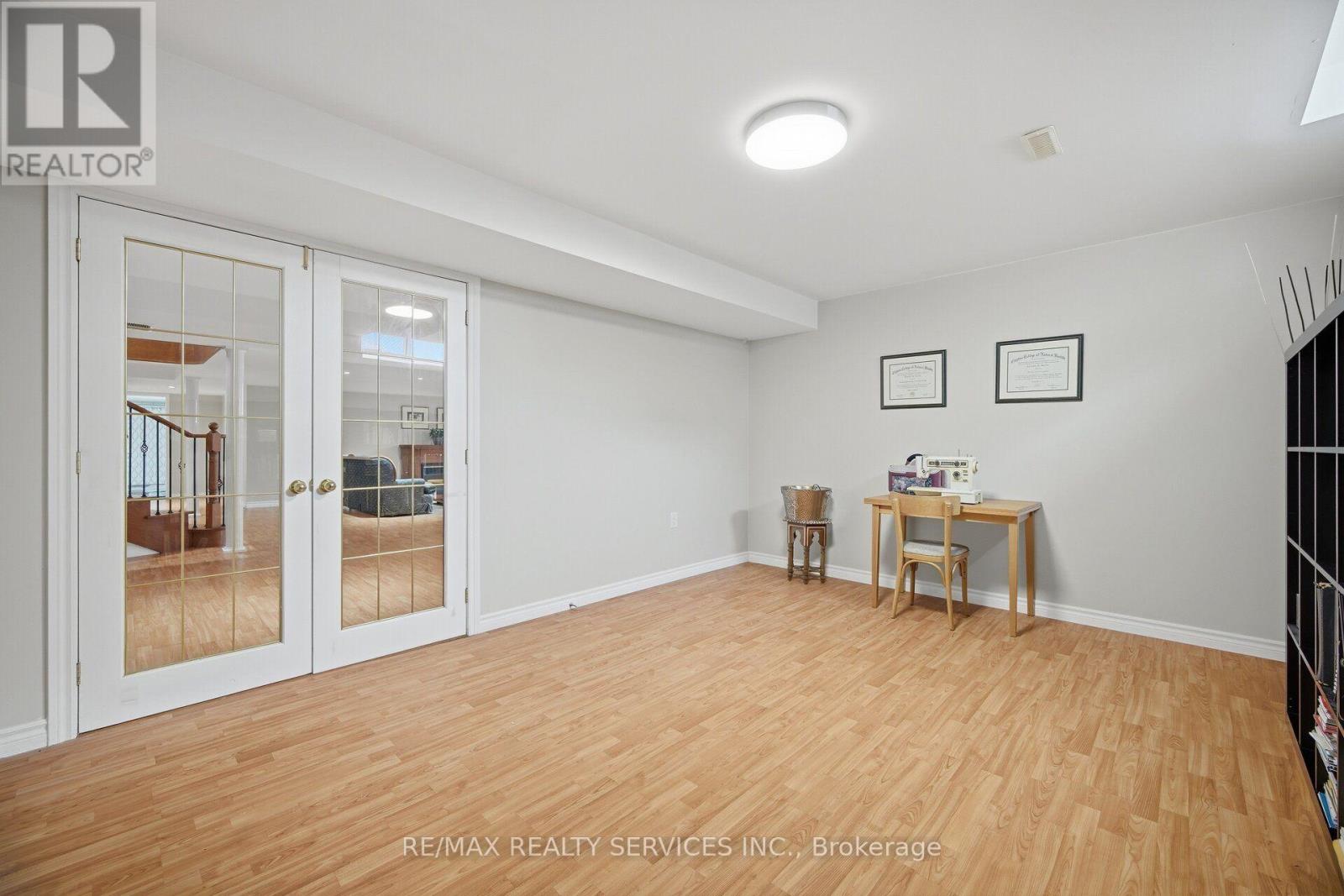 8910 Creditview Road, Brampton, Ontario L6Y 0G4 - Photo 38 - W13833646