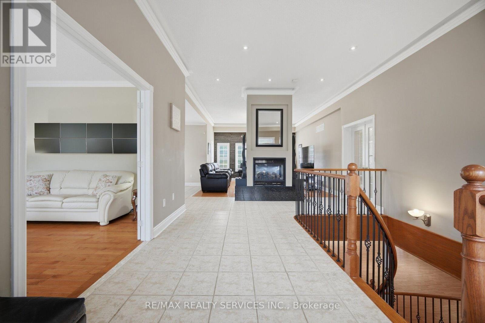 8910 Creditview Road, Brampton, Ontario L6Y 0G4 - Photo 4 - W13833646