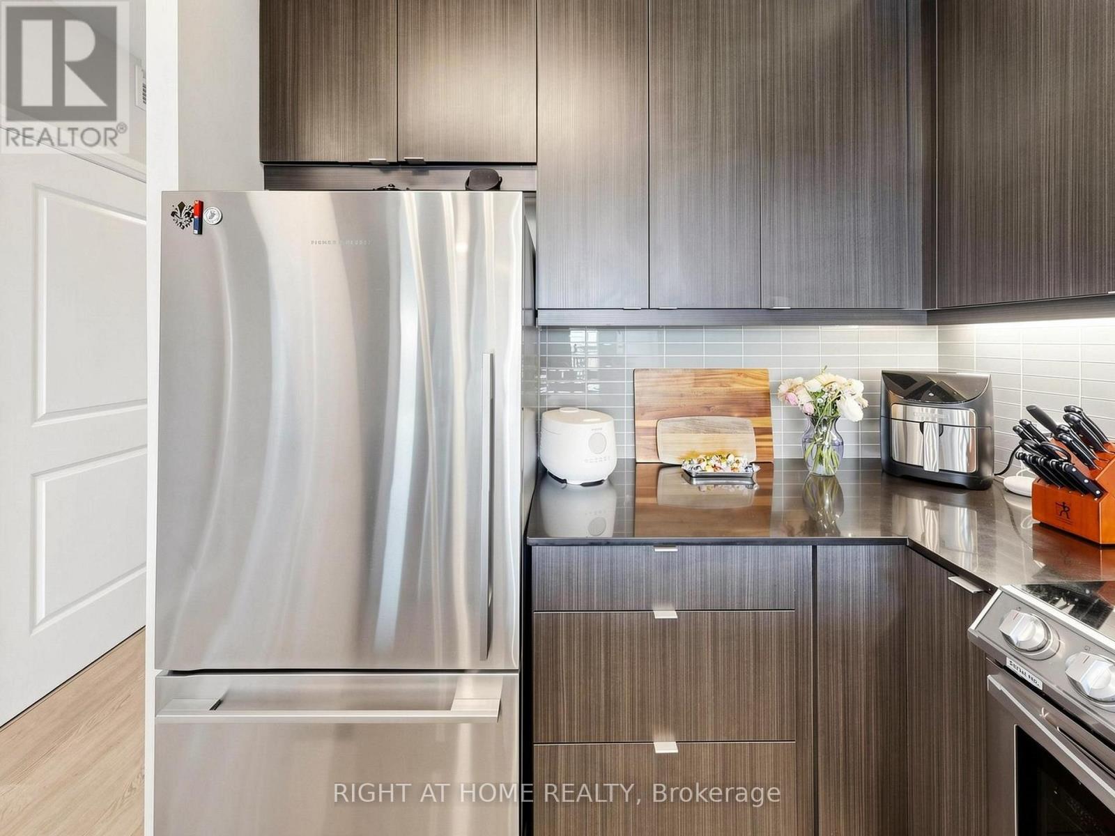 607 - 50 Thomas Riley Road, Toronto, Ontario M9B 0C5 - Photo 14 - W13833666