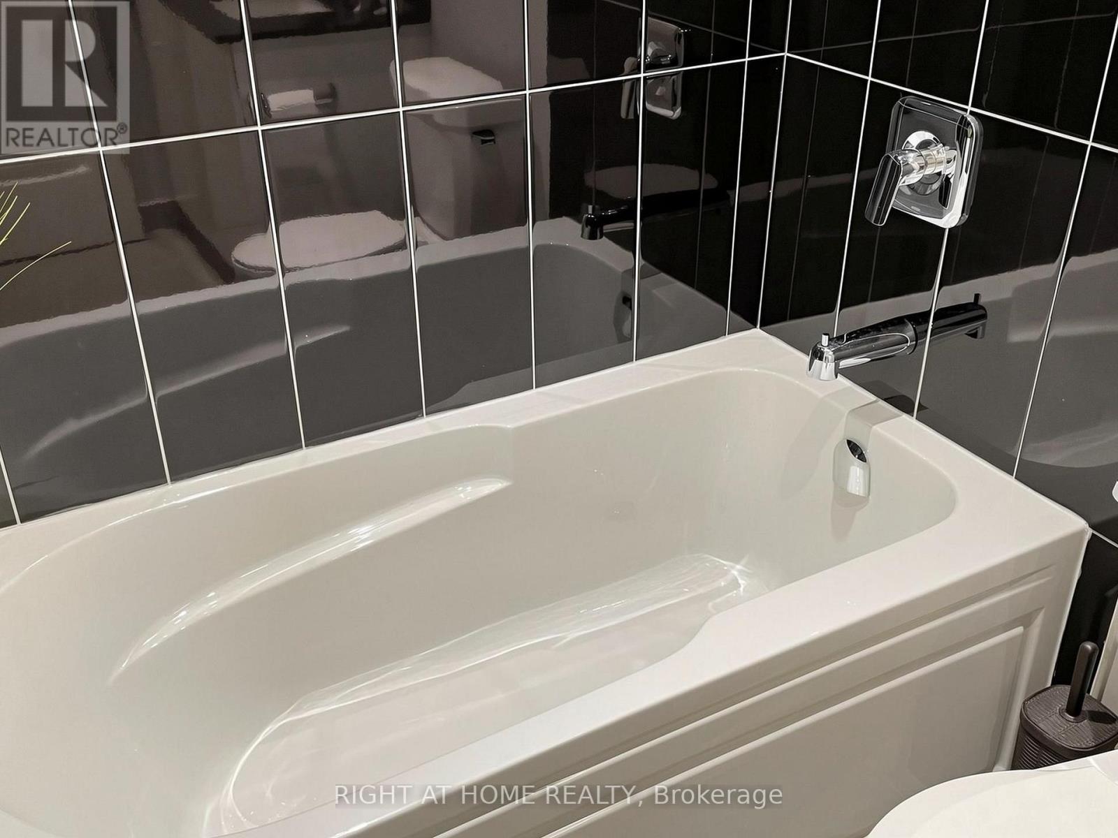 607 - 50 Thomas Riley Road, Toronto, Ontario M9B 0C5 - Photo 34 - W13833666