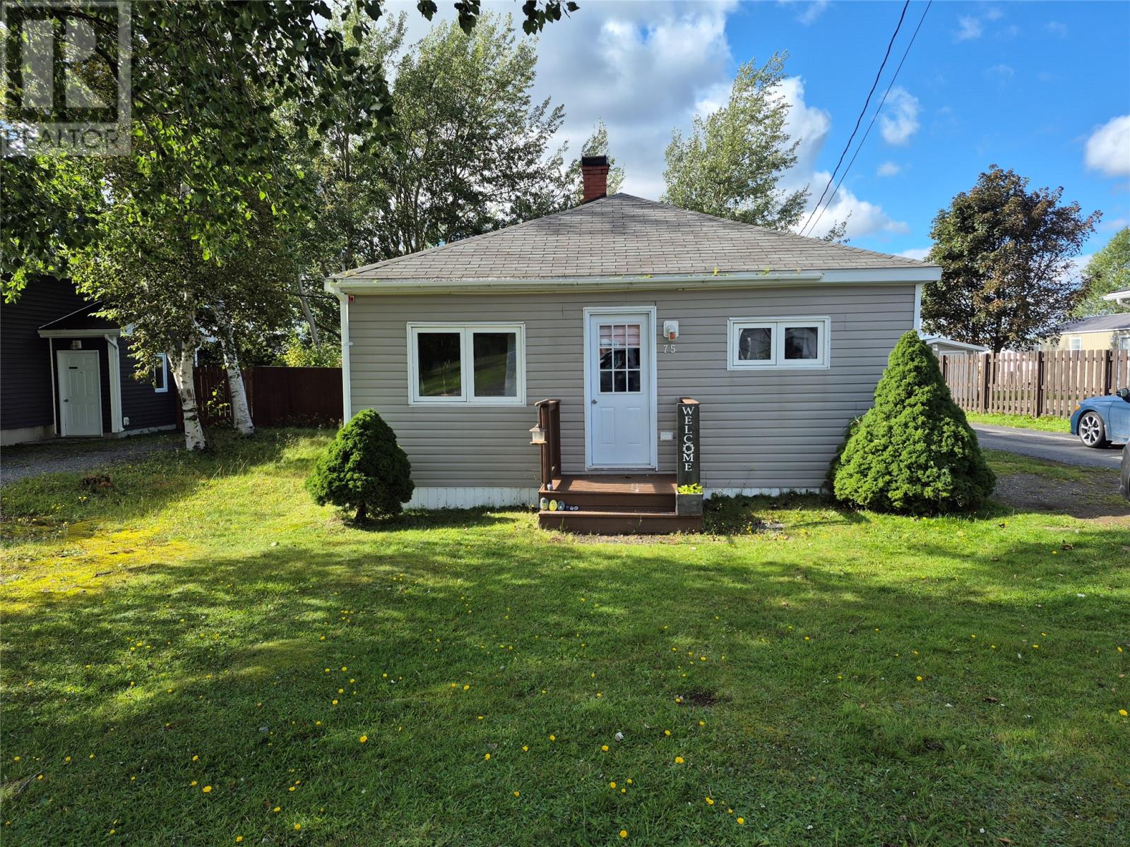 75 King Street, Grand Falls-Windsor, Newfoundland & Labrador A2B 1H2 - Photo 1 - 1303699