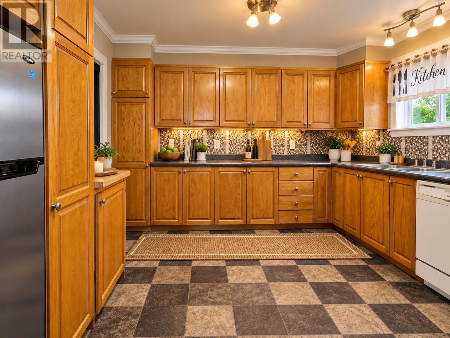 75 King Street, Grand Falls-Windsor, Newfoundland & Labrador A2B 1H2 - Photo 5 - 1303699