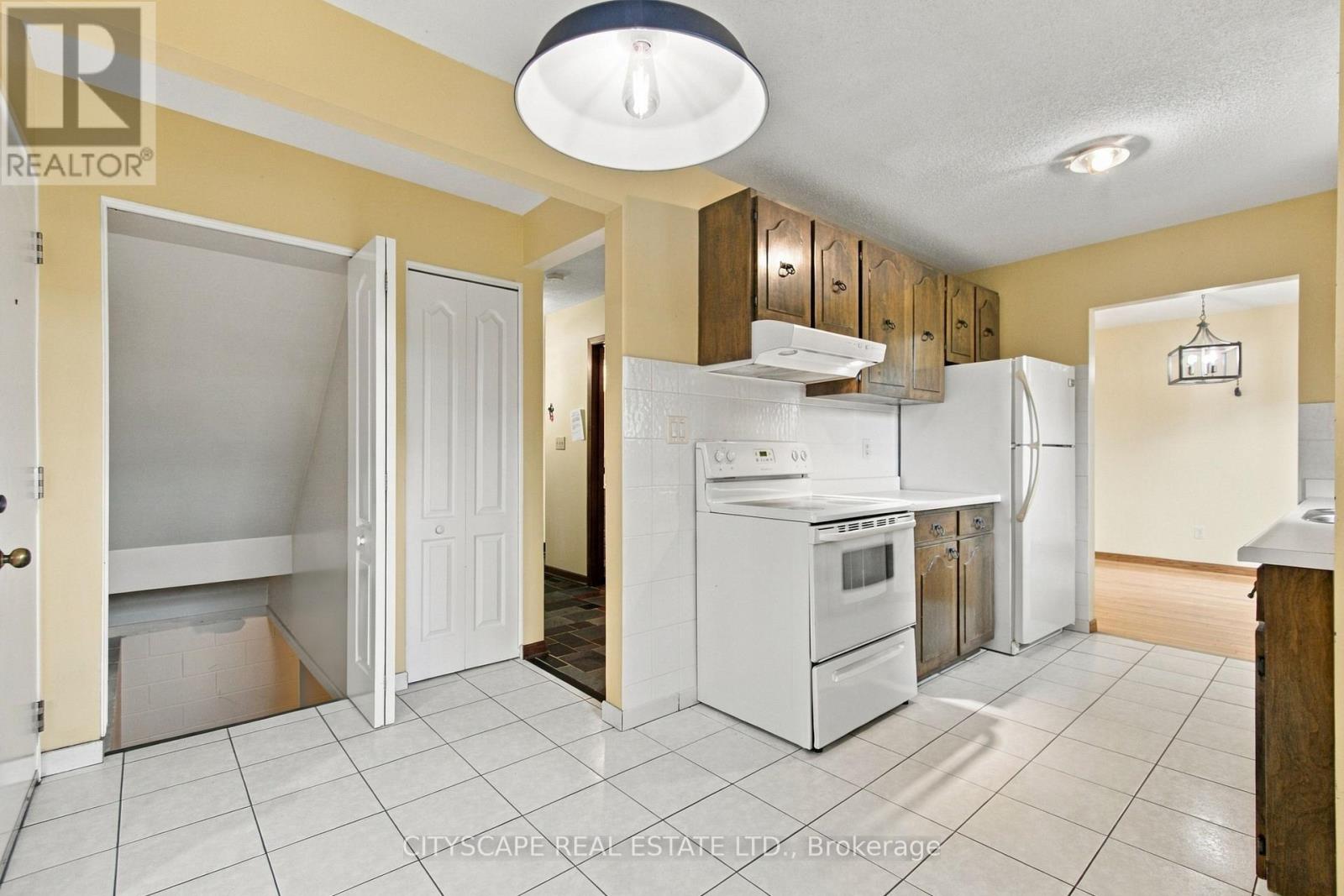 9966 Asgard Road, Windsor, Ontario N8R 1E2 - Photo 10 - X13833644