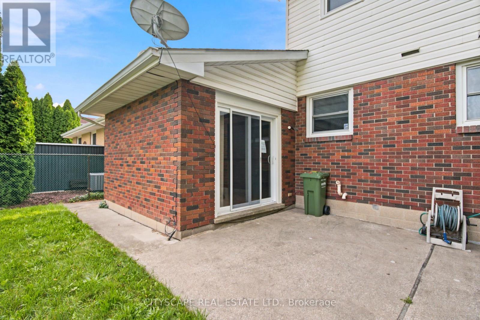 9966 Asgard Road, Windsor, Ontario N8R 1E2 - Photo 30 - X13833644