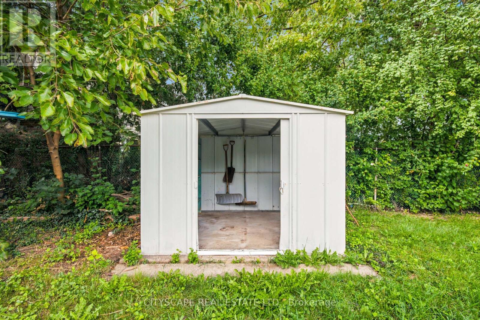 9966 Asgard Road, Windsor, Ontario N8R 1E2 - Photo 32 - X13833644