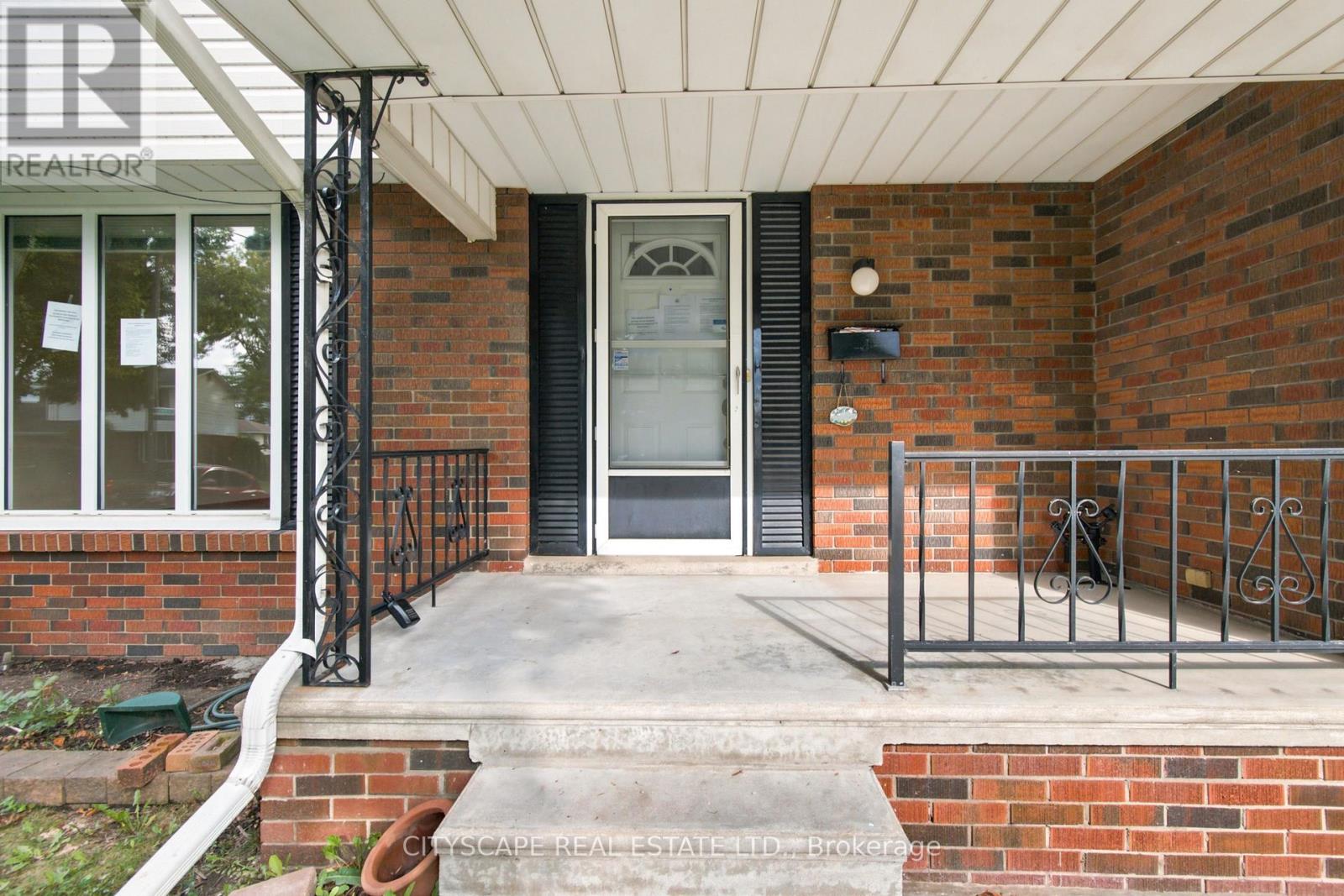 9966 Asgard Road, Windsor, Ontario N8R 1E2 - Photo 4 - X13833644