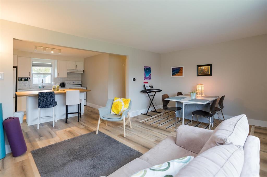 512 Country Club Boulevard, Winnipeg, Manitoba  R3K 1B4 - Photo 12 - 202623461