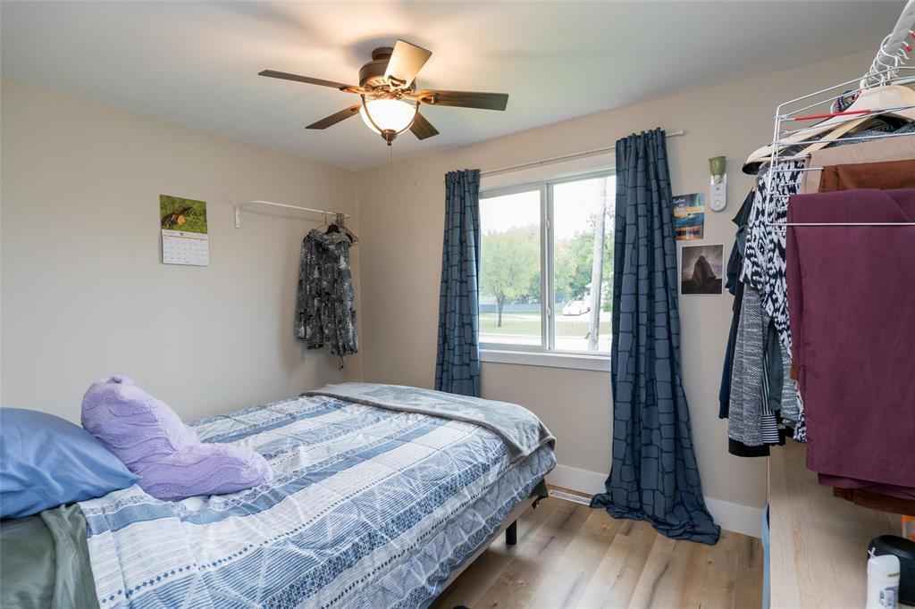 512 Country Club Boulevard, Winnipeg, Manitoba  R3K 1B4 - Photo 20 - 202623461