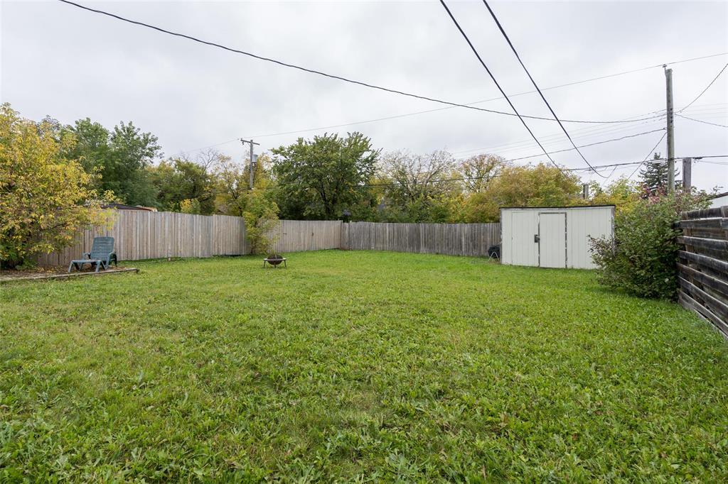 512 Country Club Boulevard, Winnipeg, Manitoba  R3K 1B4 - Photo 28 - 202623461