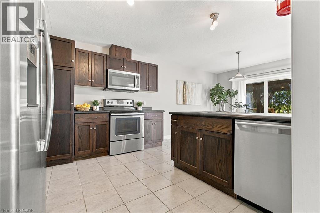 235 William Street, Elmira, Ontario  N3B 0B4 - Photo 9 - 40864999