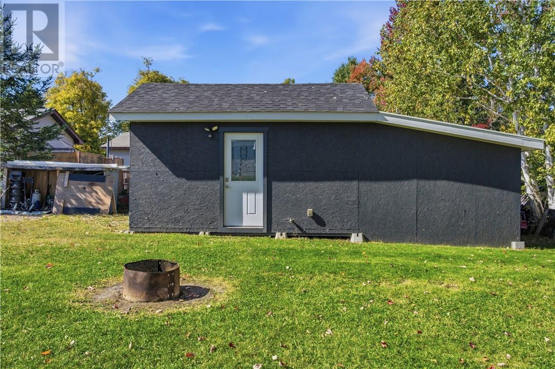 212 Riverside Drive W, Dowling, Ontario  P0M 1R0 - Photo 34 - 2130643