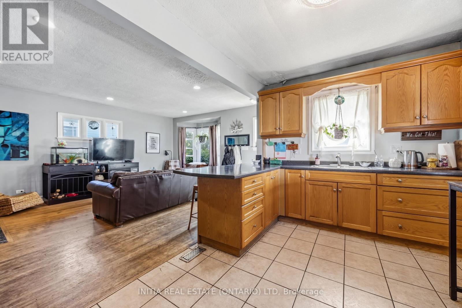 272 Kathleen Avenue, Sarnia, Ontario  N7T 1E3 - Photo 7 - X13833770