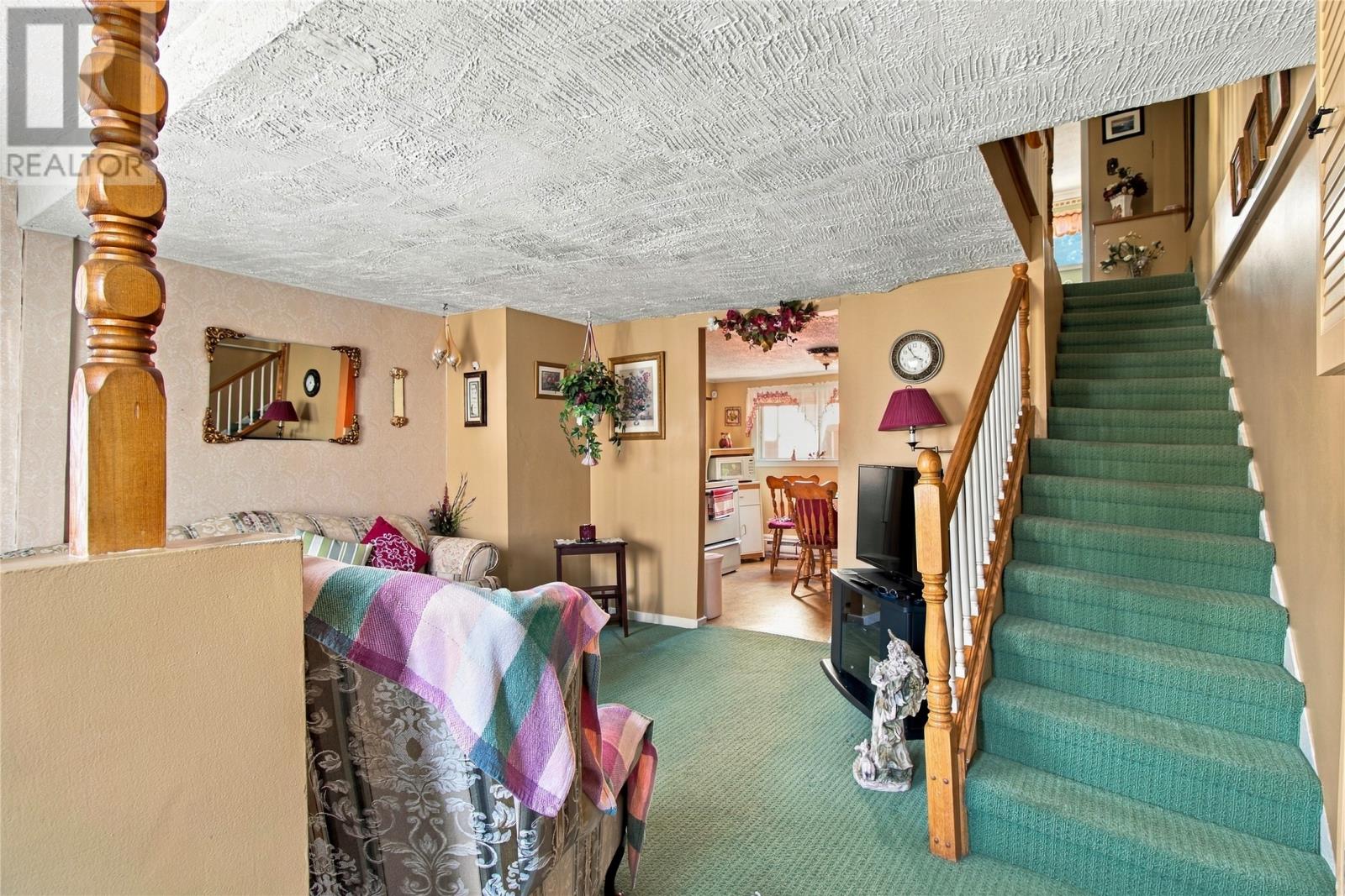 63 Merrymeeting Road photo 4