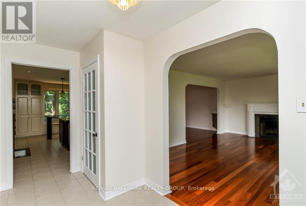 570 Duff Crescent, Ottawa, Ontario K1J 7C5 - Photo 3 - X13833784