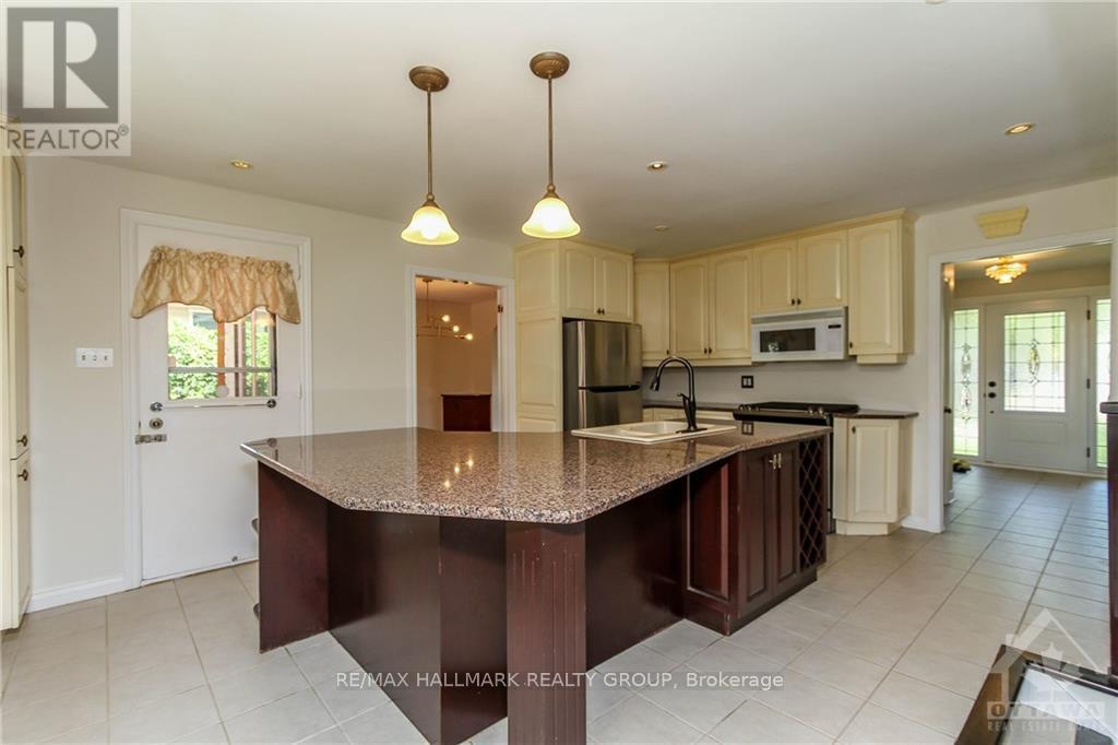 570 Duff Crescent, Ottawa, Ontario K1J 7C5 - Photo 8 - X13833784