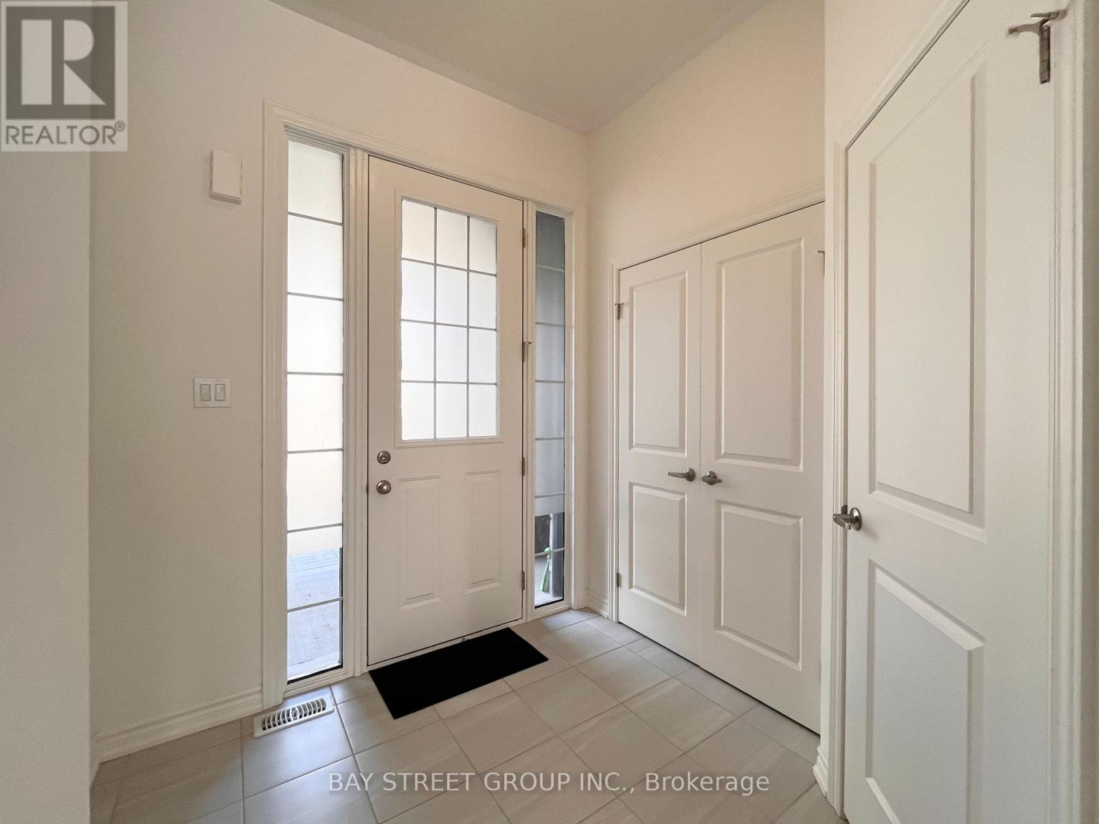 25 - 7444 Baycrest Common, Niagara Falls, Ontario  L2G 3L9 - Photo 2 - X13833706