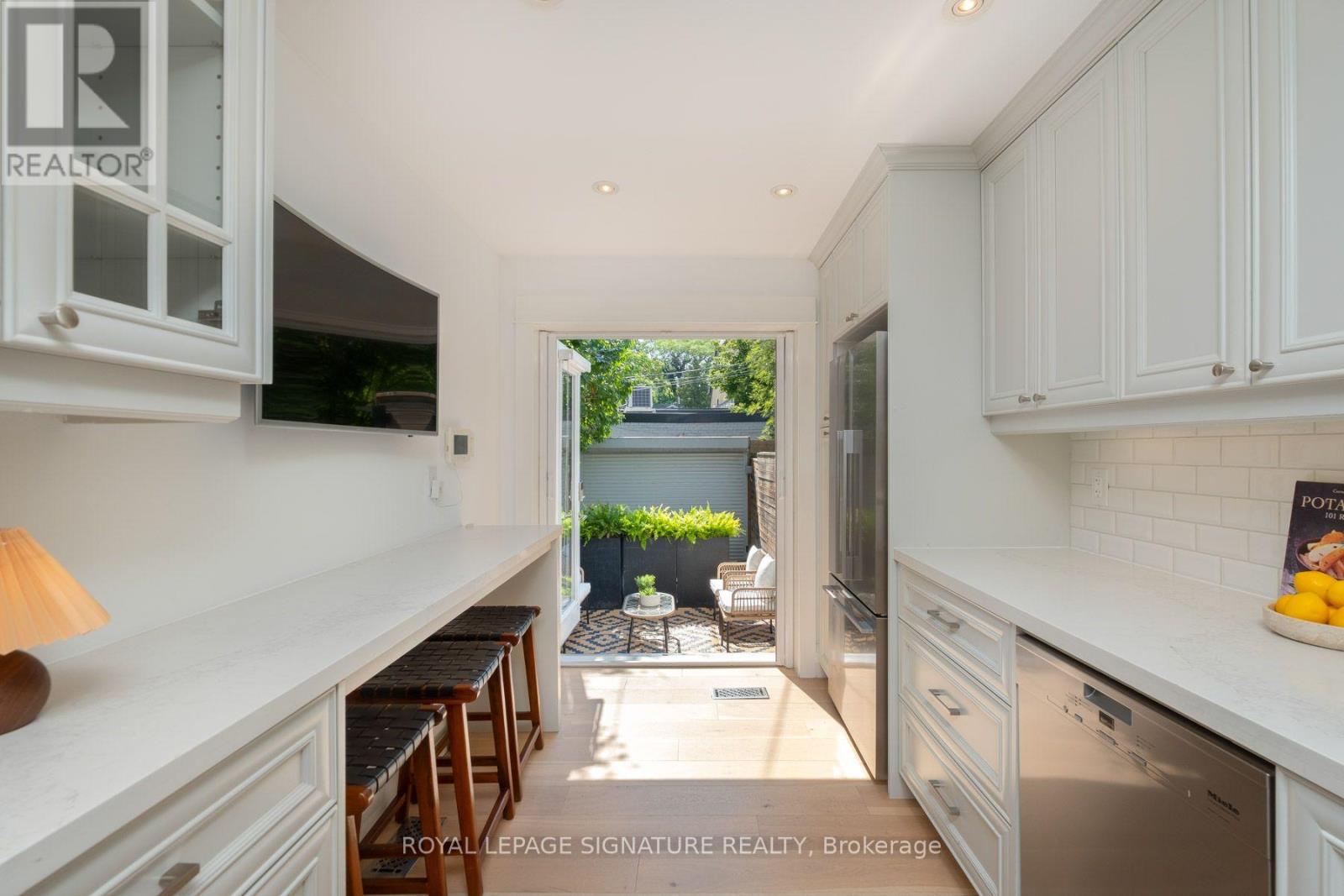 40 Bright Street, Toronto, Ontario  M5A 3H4 - Photo 12 - C13833730