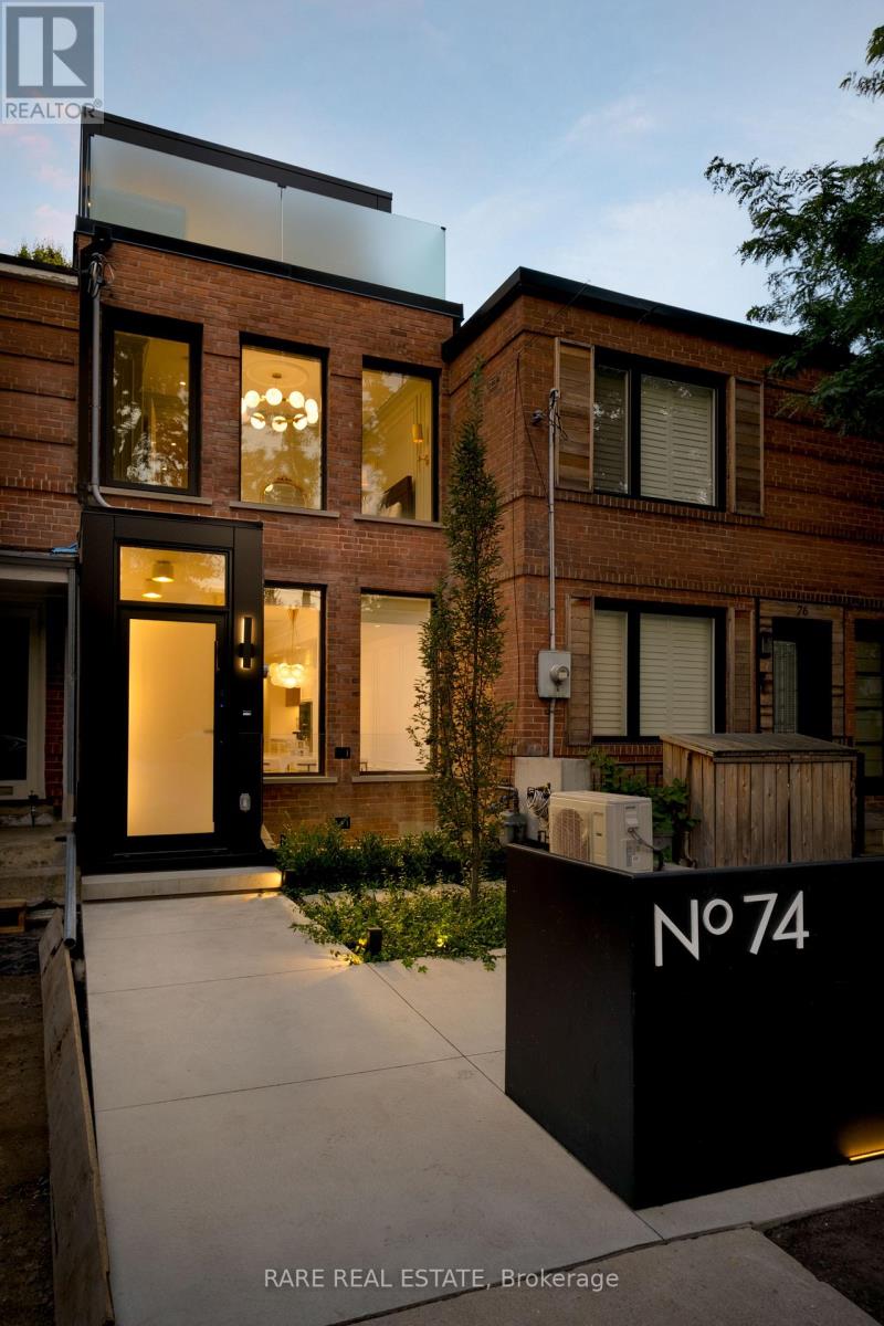 74 Summerhill Gardens, Toronto, Ontario  M4T 1B4 - Photo 2 - C13833736