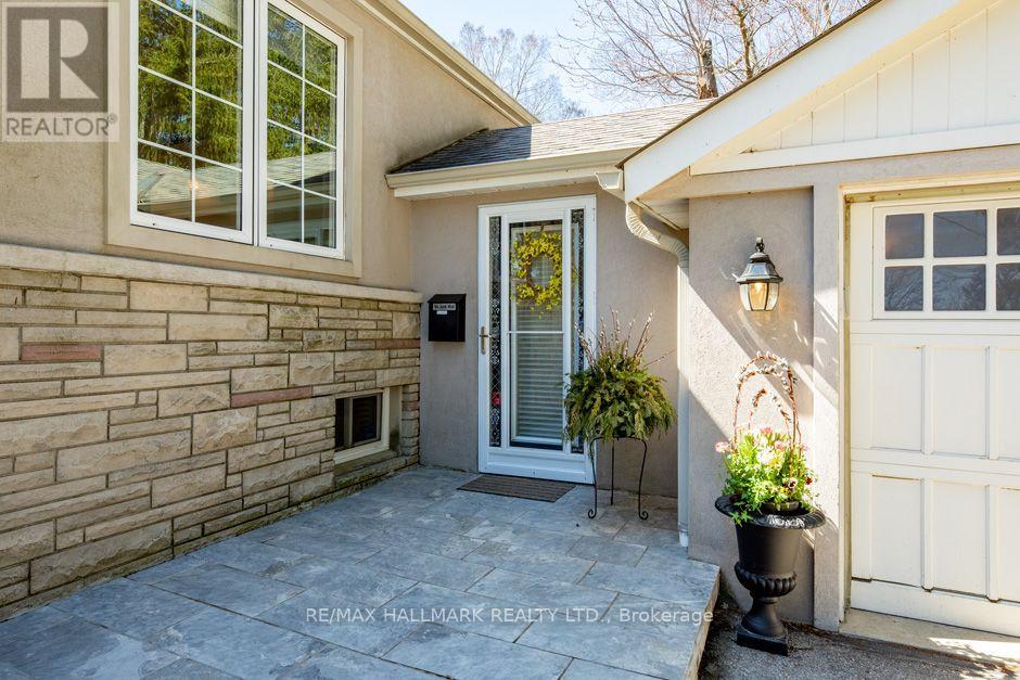 12 Guildcrest Drive, Toronto, Ontario  M1E 1E3 - Photo 4 - E13833758