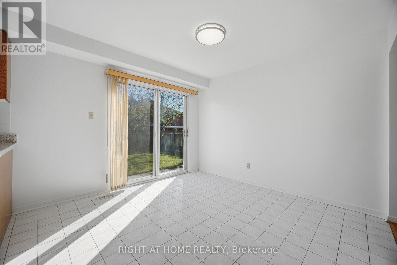 11 Lynda Mcneil Place, Markham, Ontario  L3S 3E4 - Photo 16 - N13833692