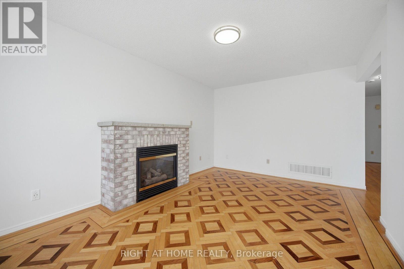11 Lynda Mcneil Place, Markham, Ontario  L3S 3E4 - Photo 18 - N13833692