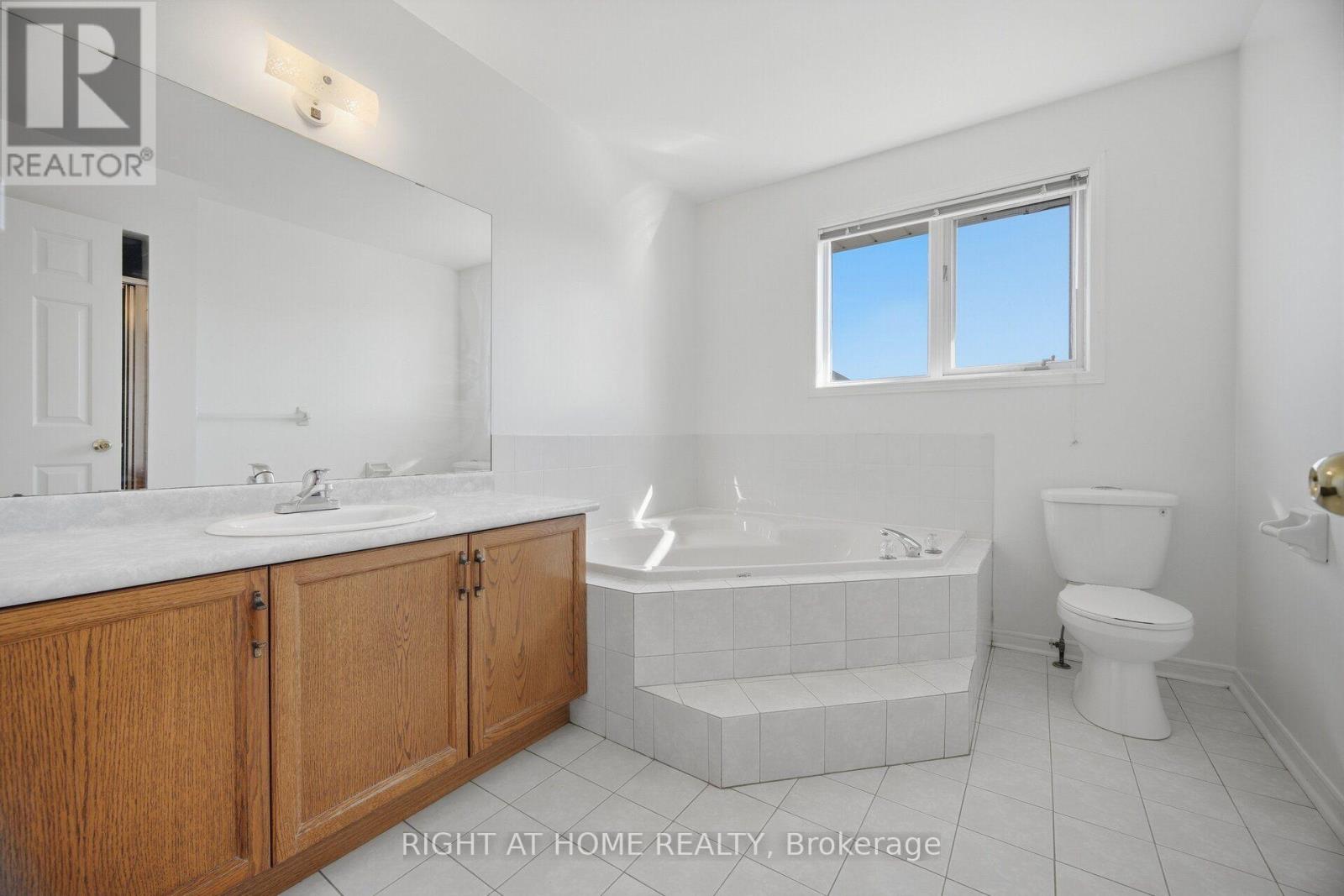 11 Lynda Mcneil Place, Markham, Ontario  L3S 3E4 - Photo 25 - N13833692