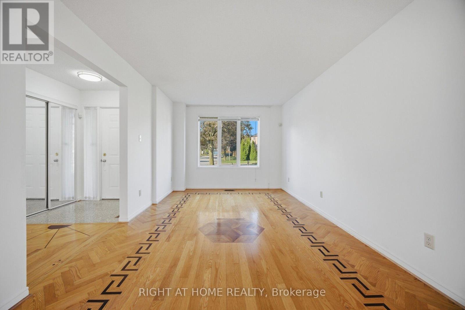 11 Lynda Mcneil Place, Markham, Ontario  L3S 3E4 - Photo 8 - N13833692