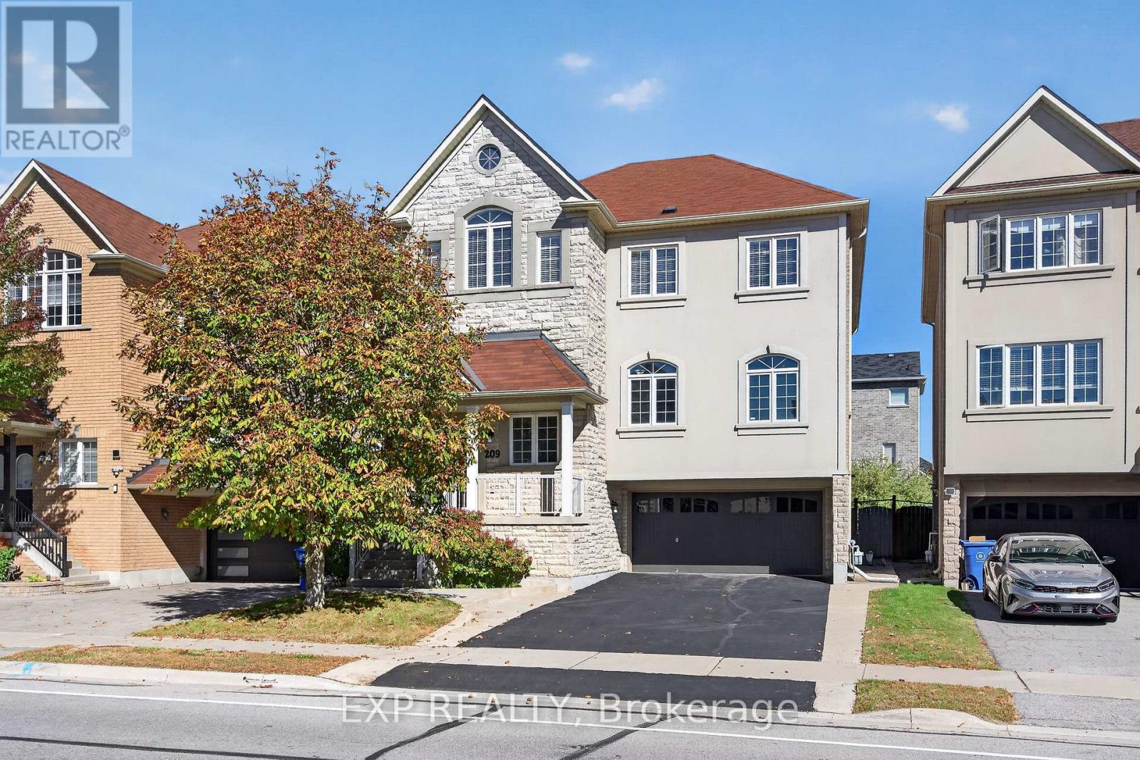 209 Woodspring Avenue, Newmarket, Ontario  L3X 3J4 - Photo 1 - N13833722