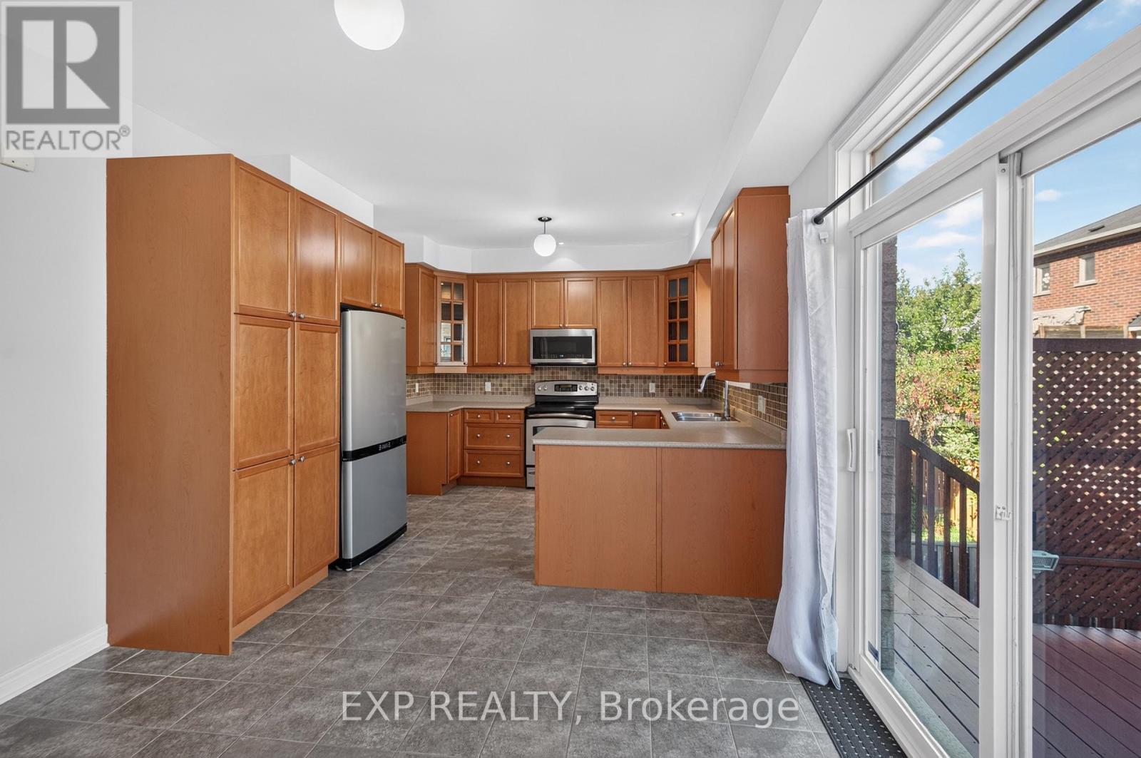 209 Woodspring Avenue, Newmarket, Ontario  L3X 3J4 - Photo 15 - N13833722
