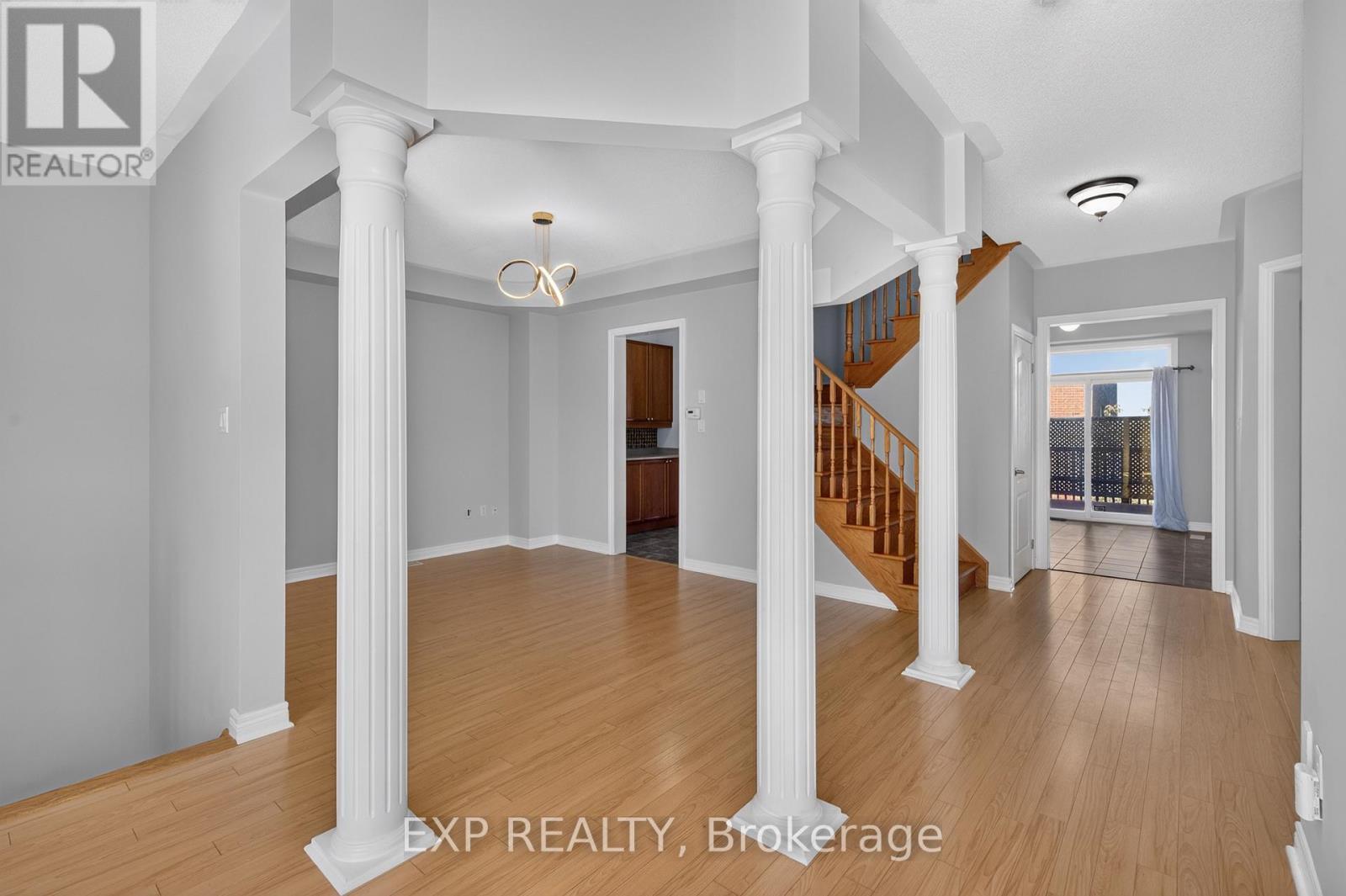 209 Woodspring Avenue, Newmarket, Ontario  L3X 3J4 - Photo 9 - N13833722